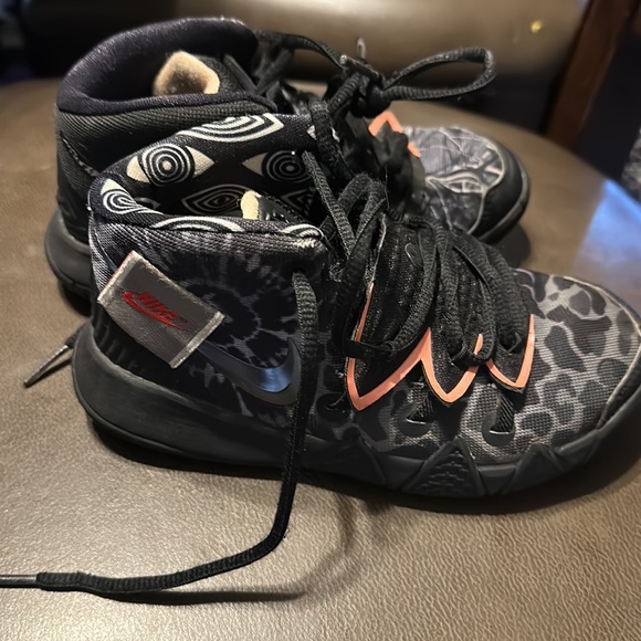Size 11c Boys Nike Kybrid S2 - Picture 4 of 5
